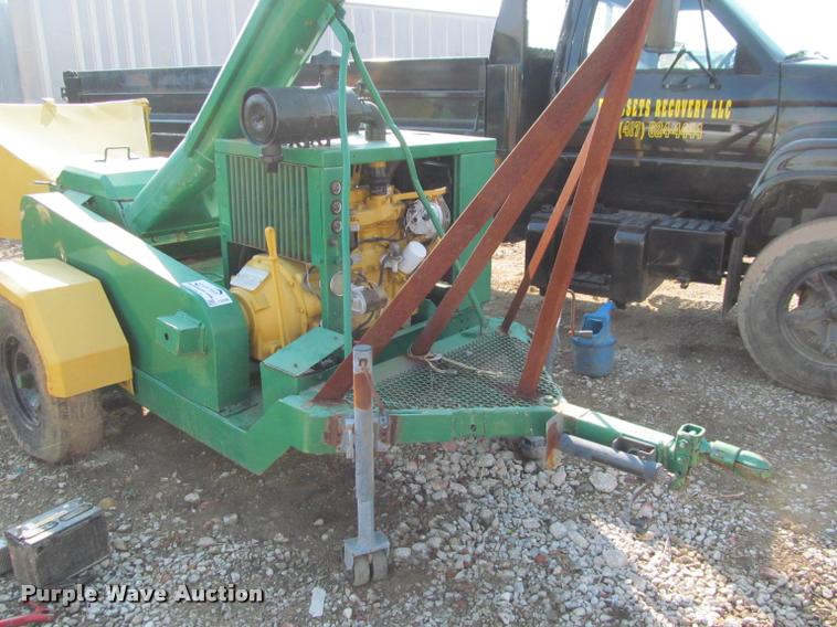 image for item J2598 Wood chipper