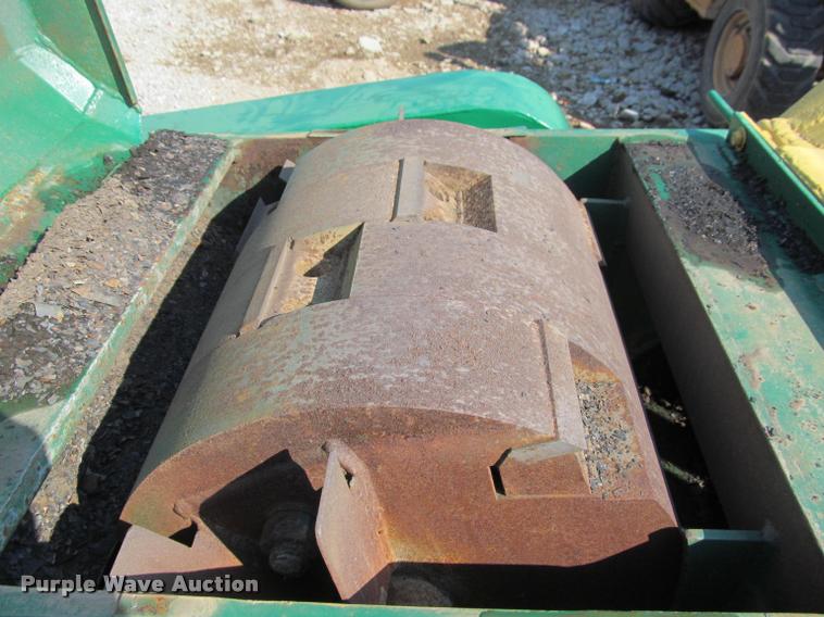 image for item J2598 Wood chipper