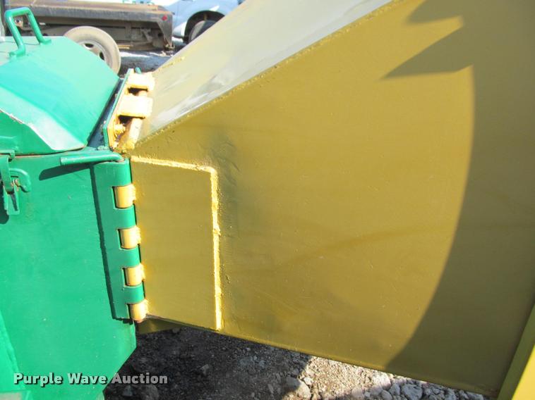 image for item J2598 Wood chipper