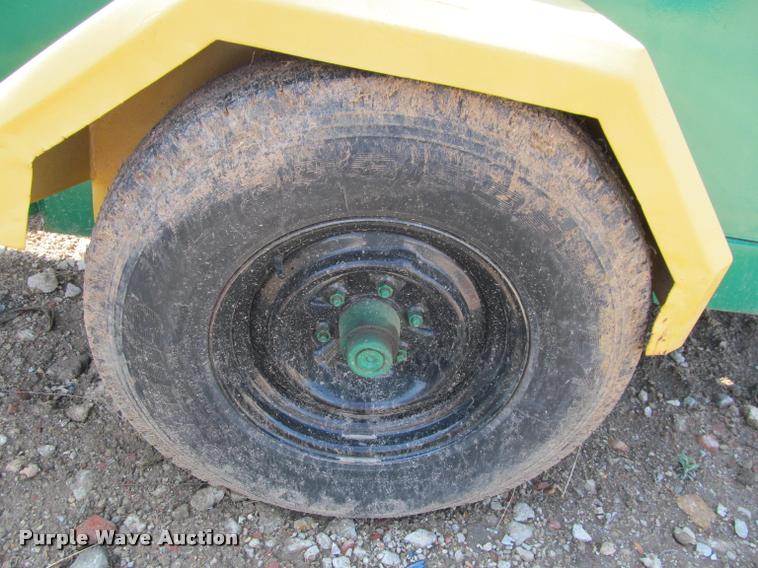 image for item J2598 Wood chipper