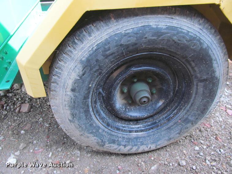 image for item J2598 Wood chipper