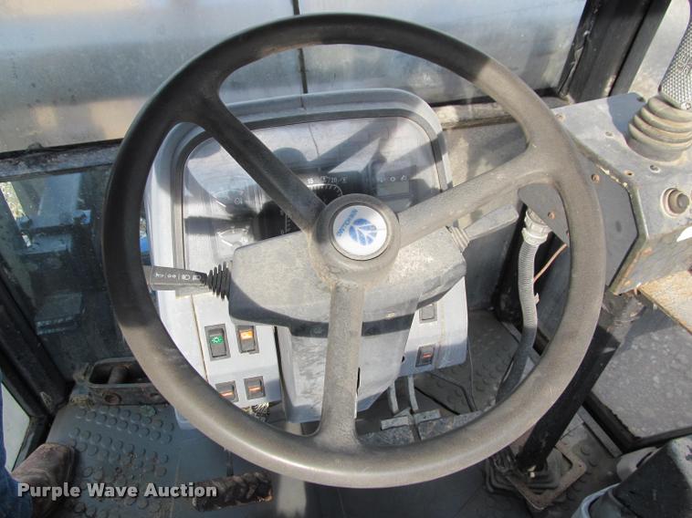 image for item J2601 Ford New Holland tractor