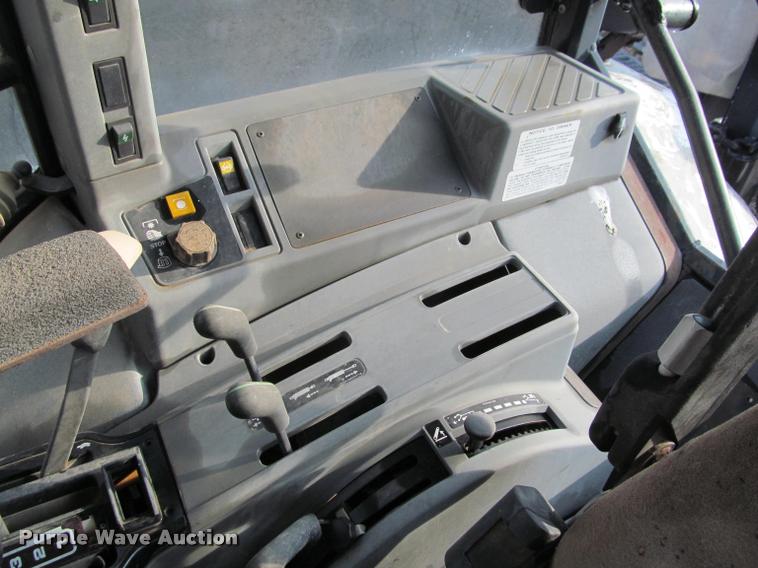 image for item J2601 Ford New Holland tractor