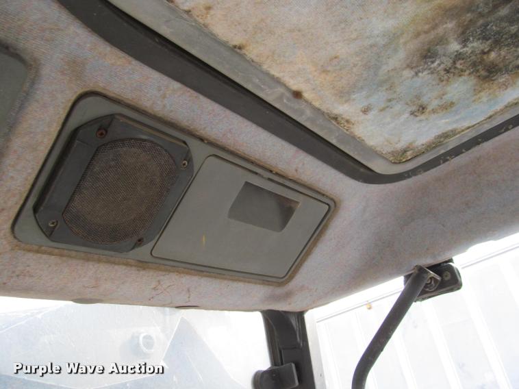 image for item J2601 Ford New Holland tractor