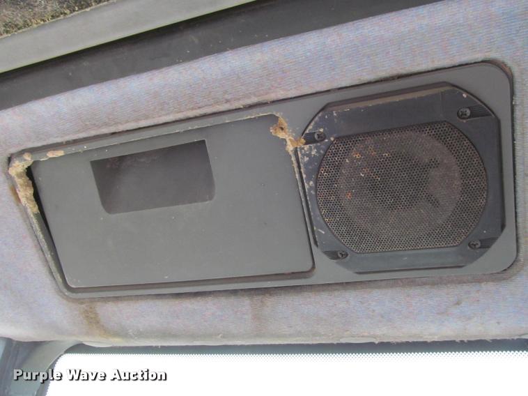 image for item J2601 Ford New Holland tractor