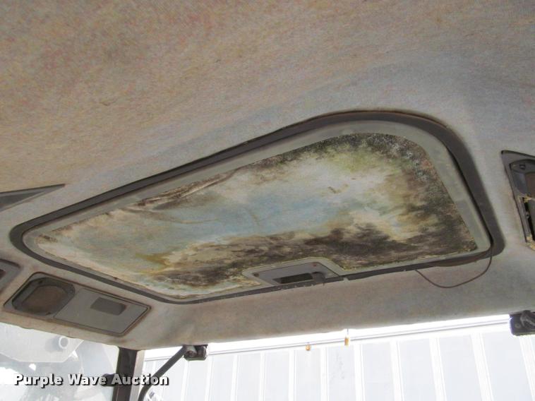 image for item J2601 Ford New Holland tractor