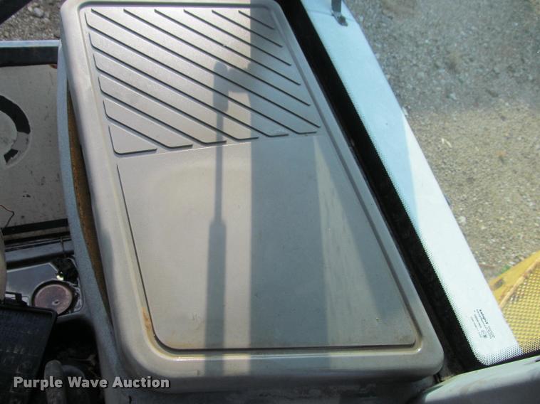 image for item J2601 Ford New Holland tractor