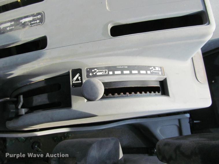 image for item J2601 Ford New Holland tractor