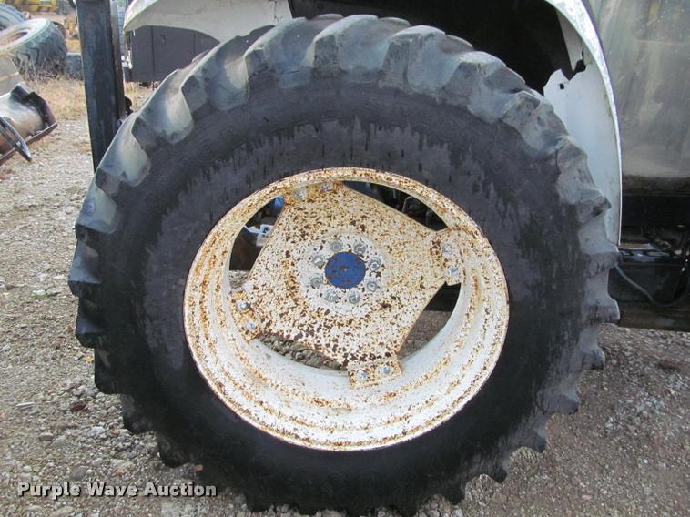 image for item J2601 Ford New Holland tractor