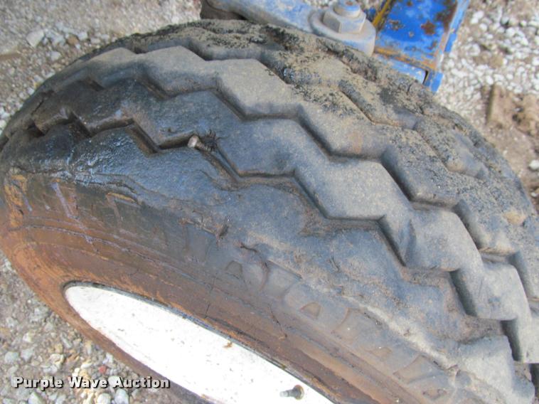 image for item J2601 Ford New Holland tractor