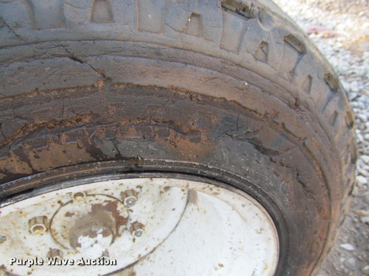 image for item J2601 Ford New Holland tractor