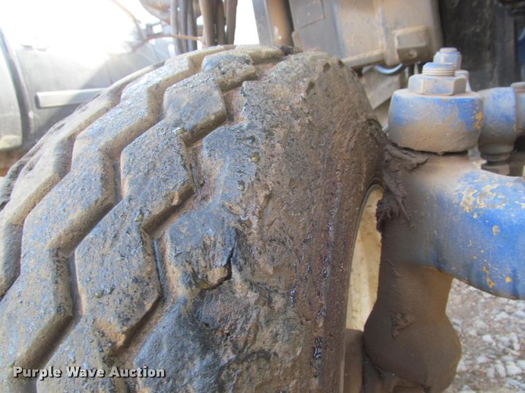 image for item J2601 Ford New Holland tractor