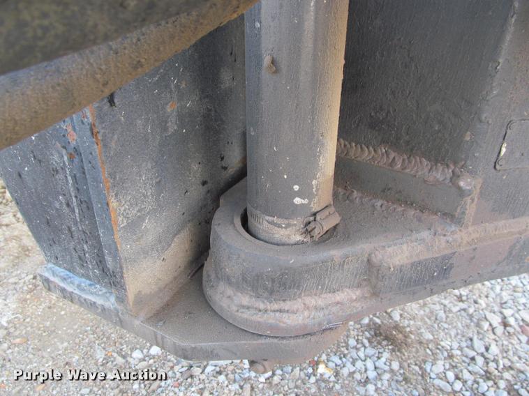 image for item J2601 Ford New Holland tractor