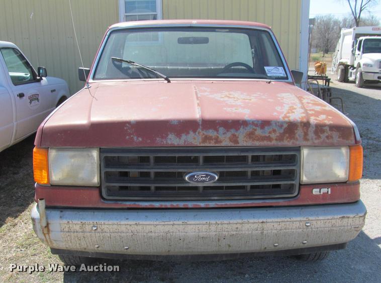 image for item J2603 1988 Ford F150 Custom pickup truck