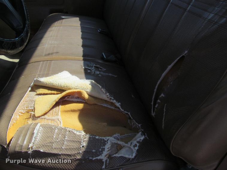 image for item J2603 1988 Ford F150 Custom pickup truck