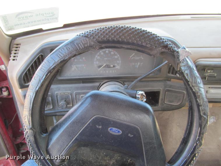 image for item J2603 1988 Ford F150 Custom pickup truck