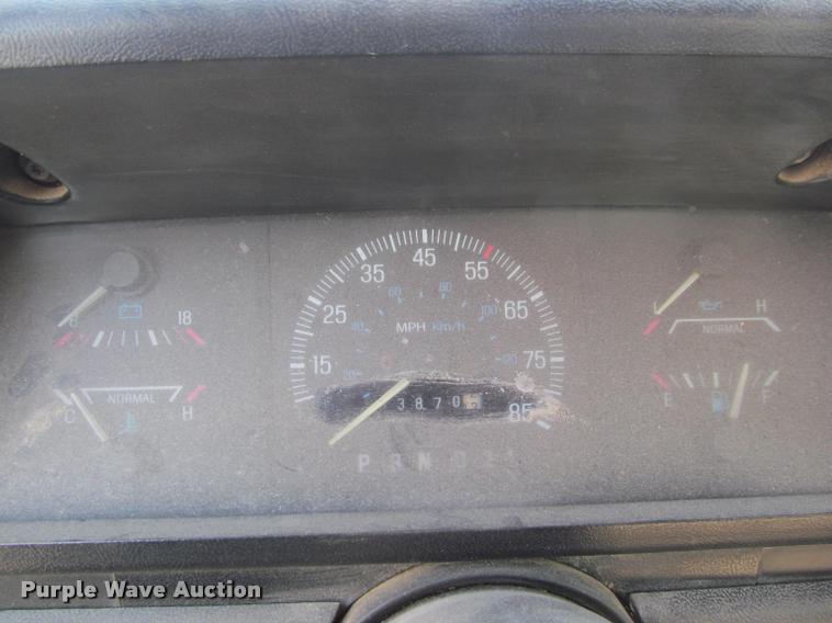 image for item J2603 1988 Ford F150 Custom pickup truck