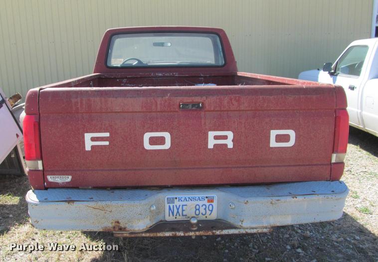 image for item J2604 1988 Ford F150 Custom pickup truck