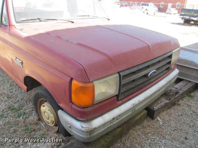 image for item J2604 1988 Ford F150 Custom pickup truck