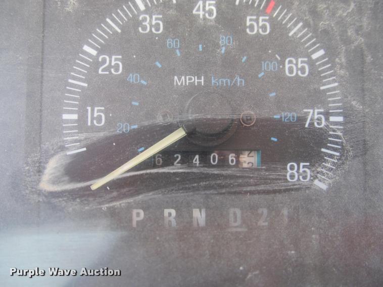 image for item J2604 1988 Ford F150 Custom pickup truck