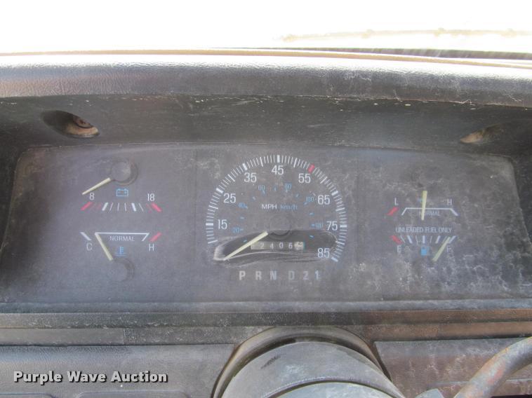 image for item J2604 1988 Ford F150 Custom pickup truck