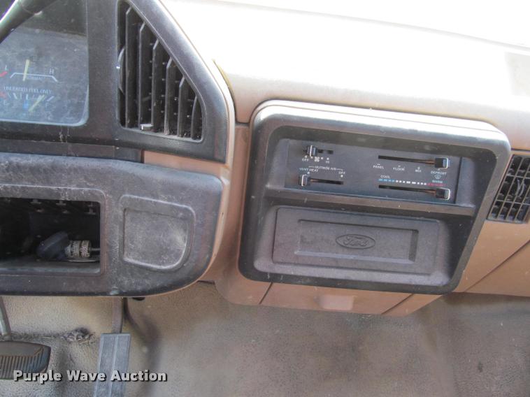 image for item J2604 1988 Ford F150 Custom pickup truck