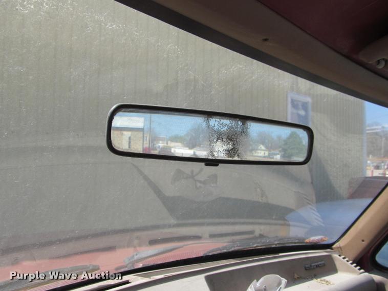 image for item J2604 1988 Ford F150 Custom pickup truck