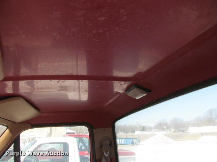 image for item J2604 1988 Ford F150 Custom pickup truck