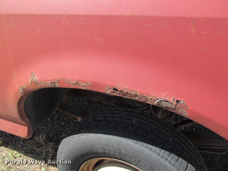 image for item J2604 1988 Ford F150 Custom pickup truck