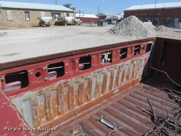 image for item J2604 1988 Ford F150 Custom pickup truck