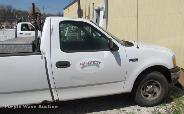 image for item J2605 1999 Ford F150 pickup truck