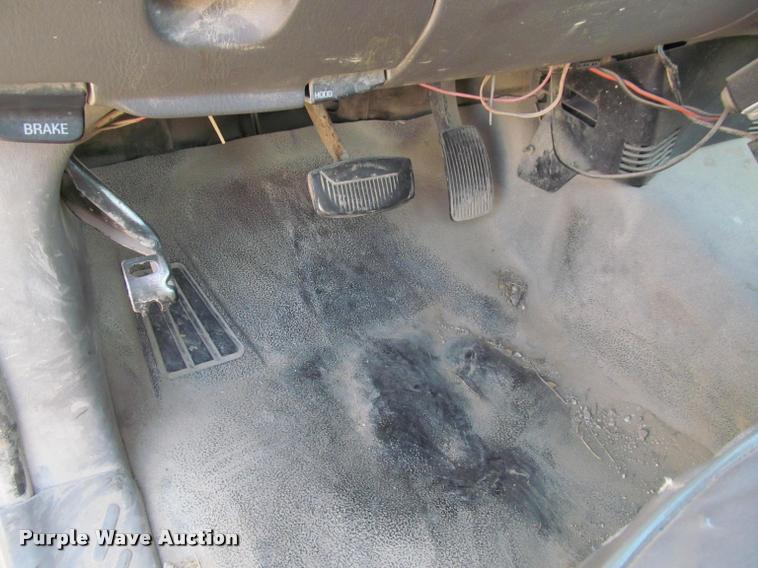 image for item J2605 1999 Ford F150 pickup truck