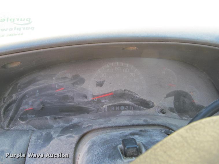 image for item J2605 1999 Ford F150 pickup truck