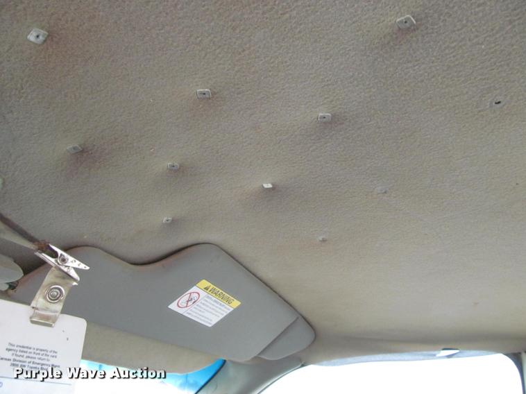 image for item J2605 1999 Ford F150 pickup truck