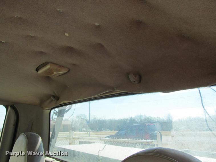 image for item J2605 1999 Ford F150 pickup truck