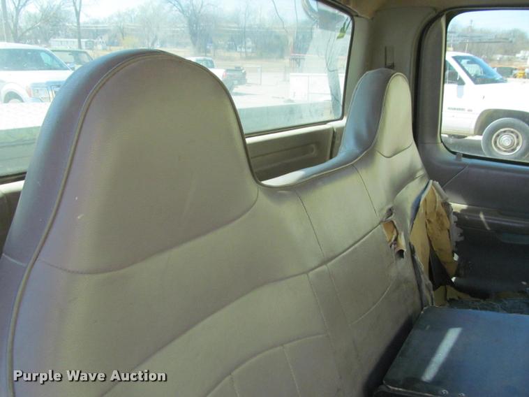 image for item J2605 1999 Ford F150 pickup truck