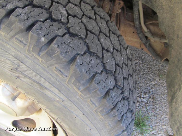 image for item J2605 1999 Ford F150 pickup truck