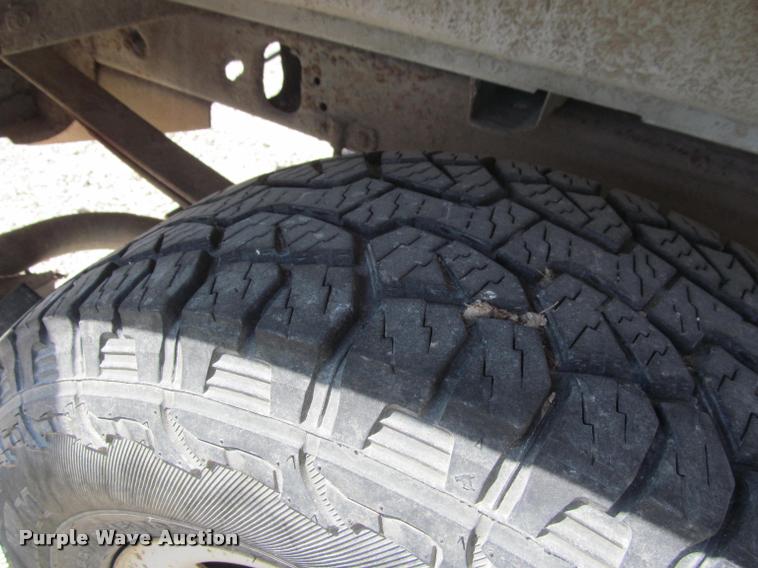 image for item J2605 1999 Ford F150 pickup truck