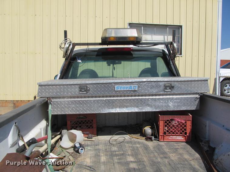 image for item J2605 1999 Ford F150 pickup truck