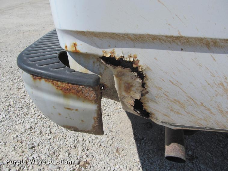 image for item J2605 1999 Ford F150 pickup truck