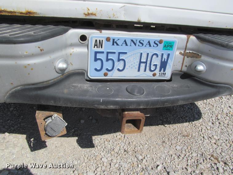 image for item J2605 1999 Ford F150 pickup truck