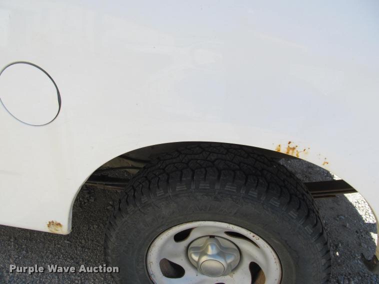 image for item J2605 1999 Ford F150 pickup truck