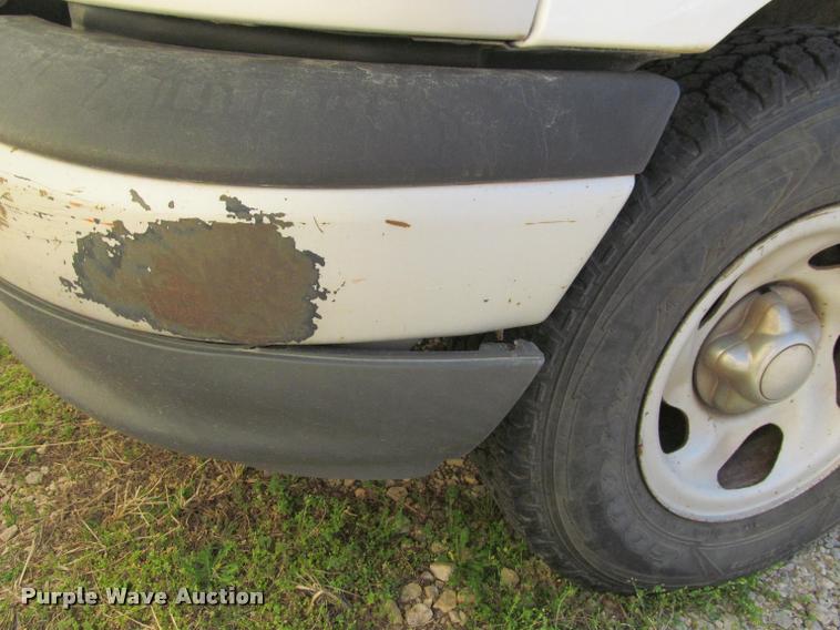 image for item J2605 1999 Ford F150 pickup truck