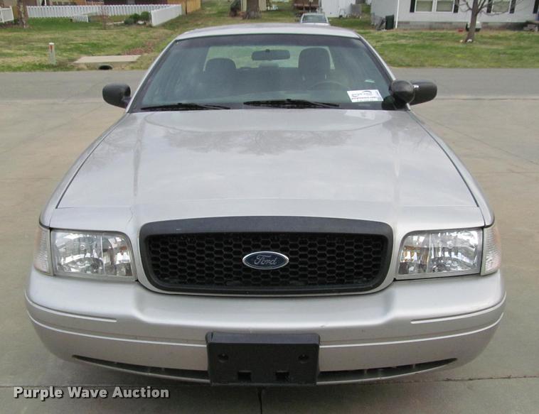 image for item J2607 2009 Ford Crown Victoria Police Interceptor