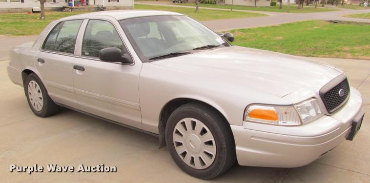 image for item J2607 2009 Ford Crown Victoria Police Interceptor