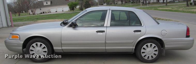 image for item J2607 2009 Ford Crown Victoria Police Interceptor