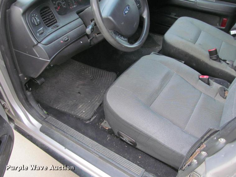 image for item J2607 2009 Ford Crown Victoria Police Interceptor