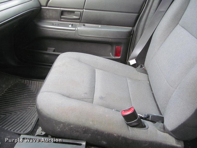 image for item J2607 2009 Ford Crown Victoria Police Interceptor