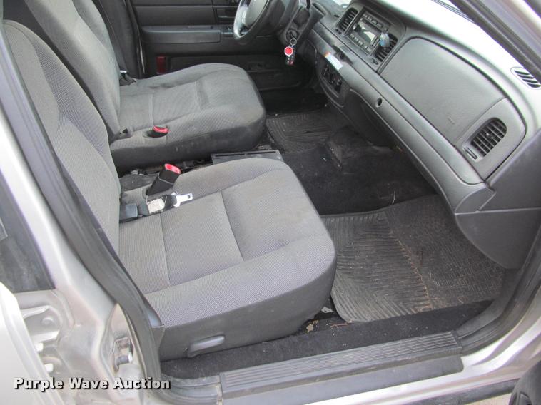 image for item J2607 2009 Ford Crown Victoria Police Interceptor