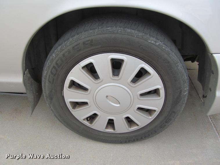 image for item J2607 2009 Ford Crown Victoria Police Interceptor